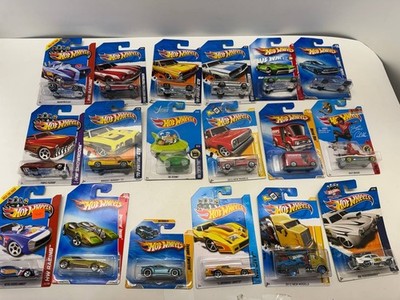 Hot Wheels Lot 18 Cars Sealed 2010-2013 Dodge Charger Jetsons Corvette