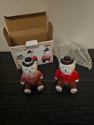 #ad 2006 Winn Dixie Bears Collectors Salt and Pepper Shakers $12.99