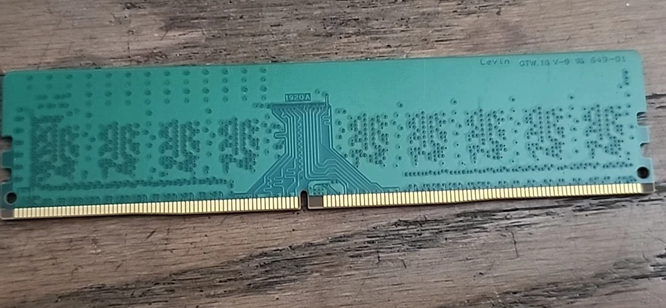 Crucial 4GB DDR4 2133 MHz PC4-19200 1Rx8 UDIMM Laptop Memory RAM (CT4G4DFS82) - Image 3 of 3
