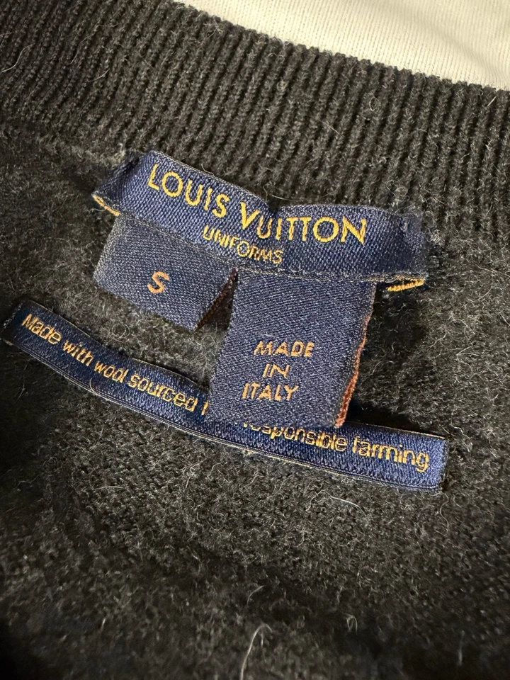 Louis Vuitton Men’s Black / Grey Wool Crew neck Sweater Size S - Image 4 of 4