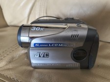 JVC GR-DA30U Silver Digital MiniDV Camcorder 30x Optical Zoom  Untested