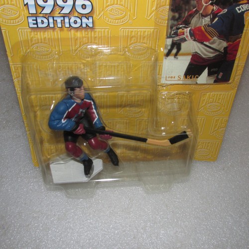 Starting Lineup 1996 Joe Sakic NHL Colorado Avalanche (pezzo da rookie) - Foto 3 di 7
