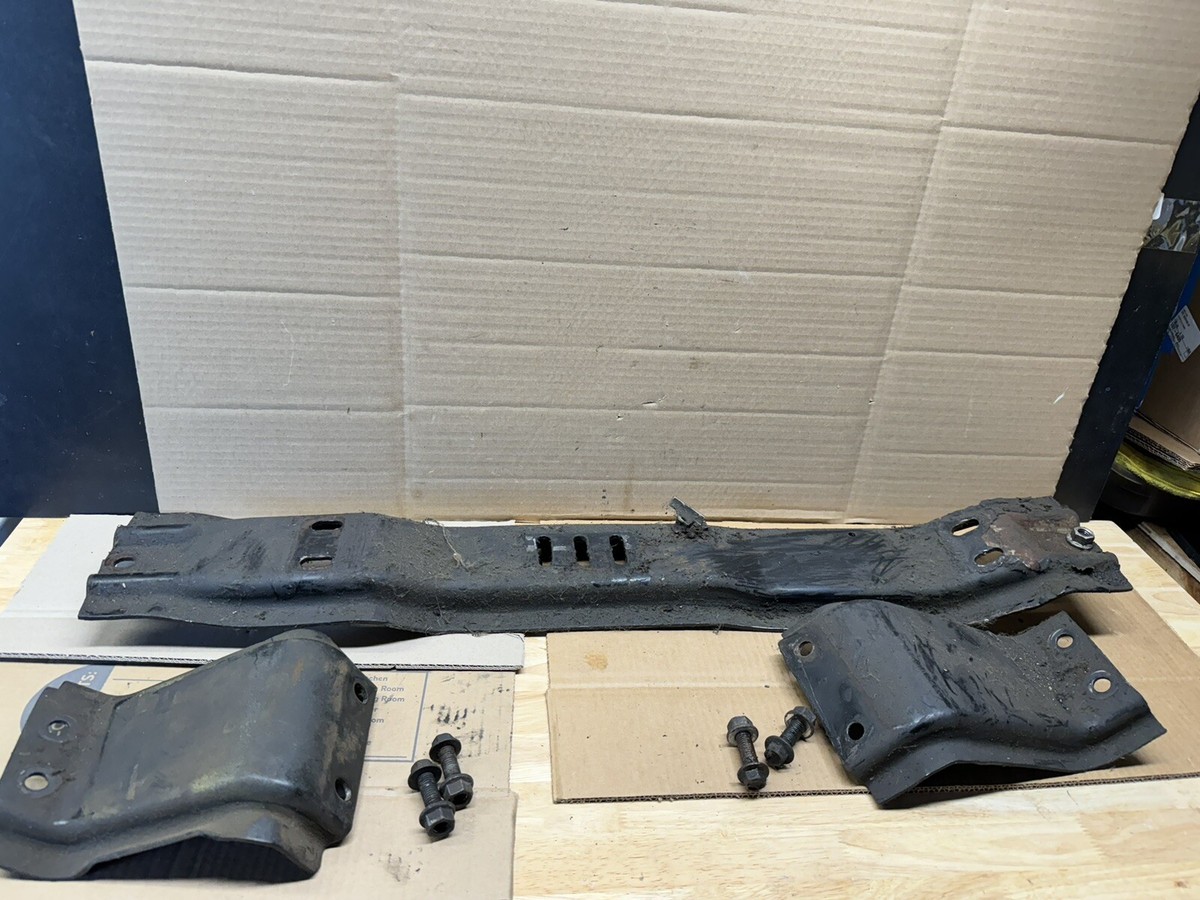 87-97 F250 F350 4x4 T18/19 transmission crossmember Swap | eBay
