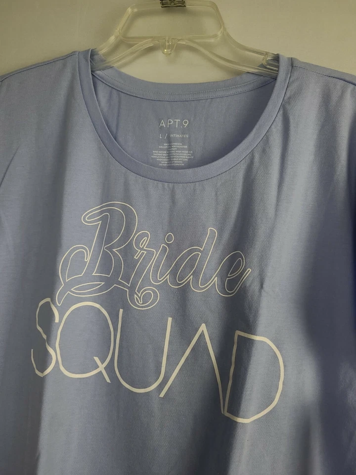 APT. CAMISETA SIN MANGAS 9 ÍNTIMATES BRIDE SQUAD LOGO LAVANDA TALLA GRANDE NUEVA CON ETIQUETAS Foto 4 de 4