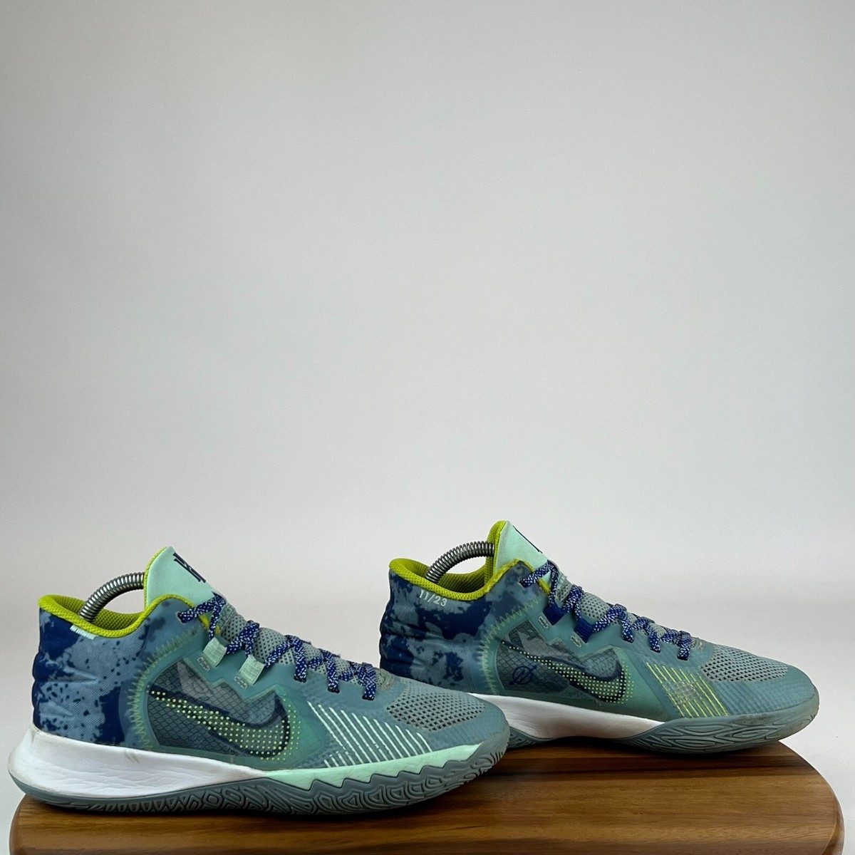 Big Kids Nike Kyrie Flytrap Ocean Cube Basketball Mid Sneakers Shoes Size 