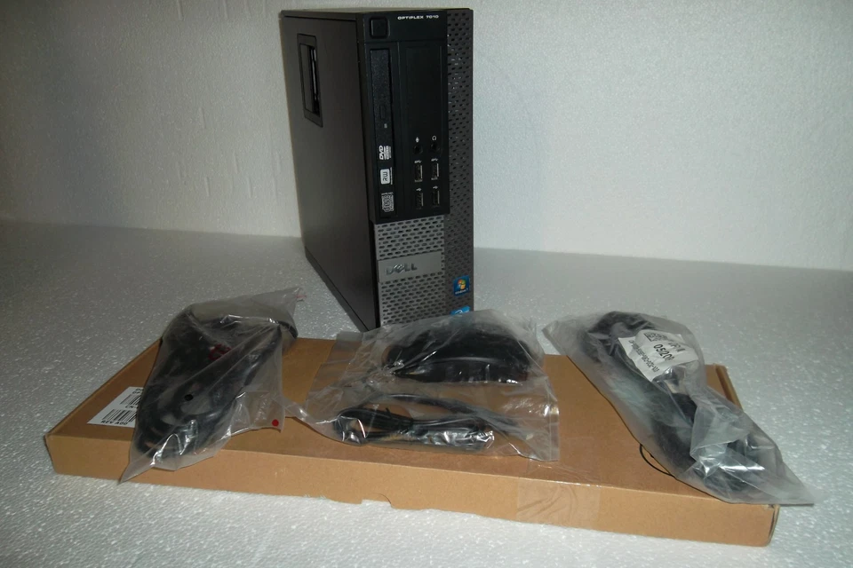 Dell Optiplex 7010 Intel Core i5-3470 (Quad) 3.20GHz SFF 4GB 500GB DVD±RW Wi-Fi - Image 3 of 4