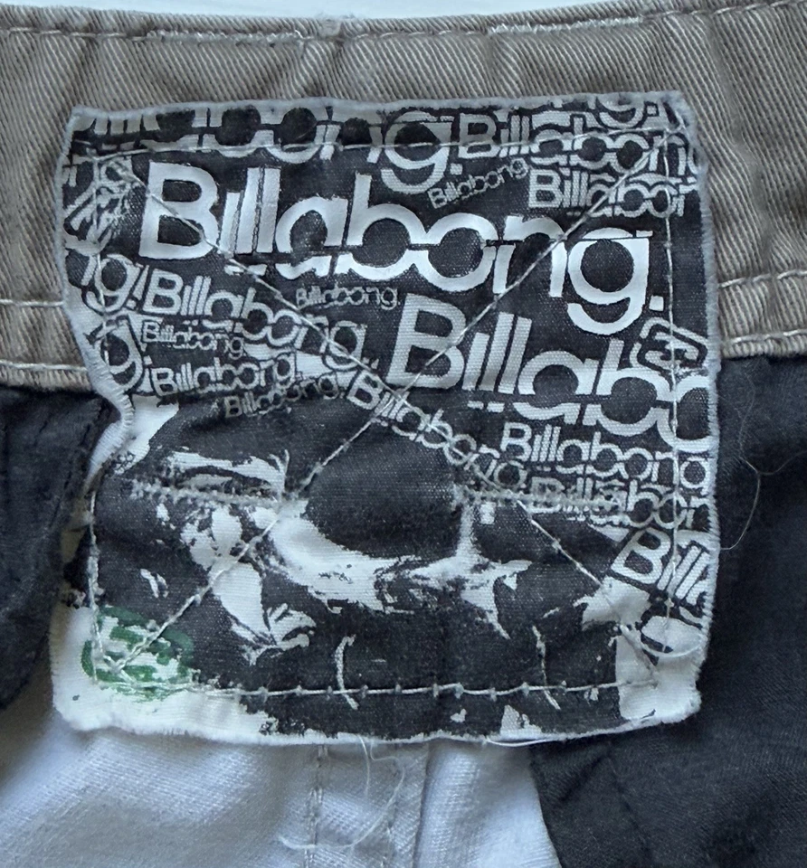 VTG Y2K Billabong Cargo Shorts Sz 32 Khaki Patchwork Distressed 11" Skater Style - Image 4 of 4