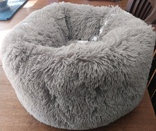 Round Plush Faux Fur Cat Bed For Small Cats
