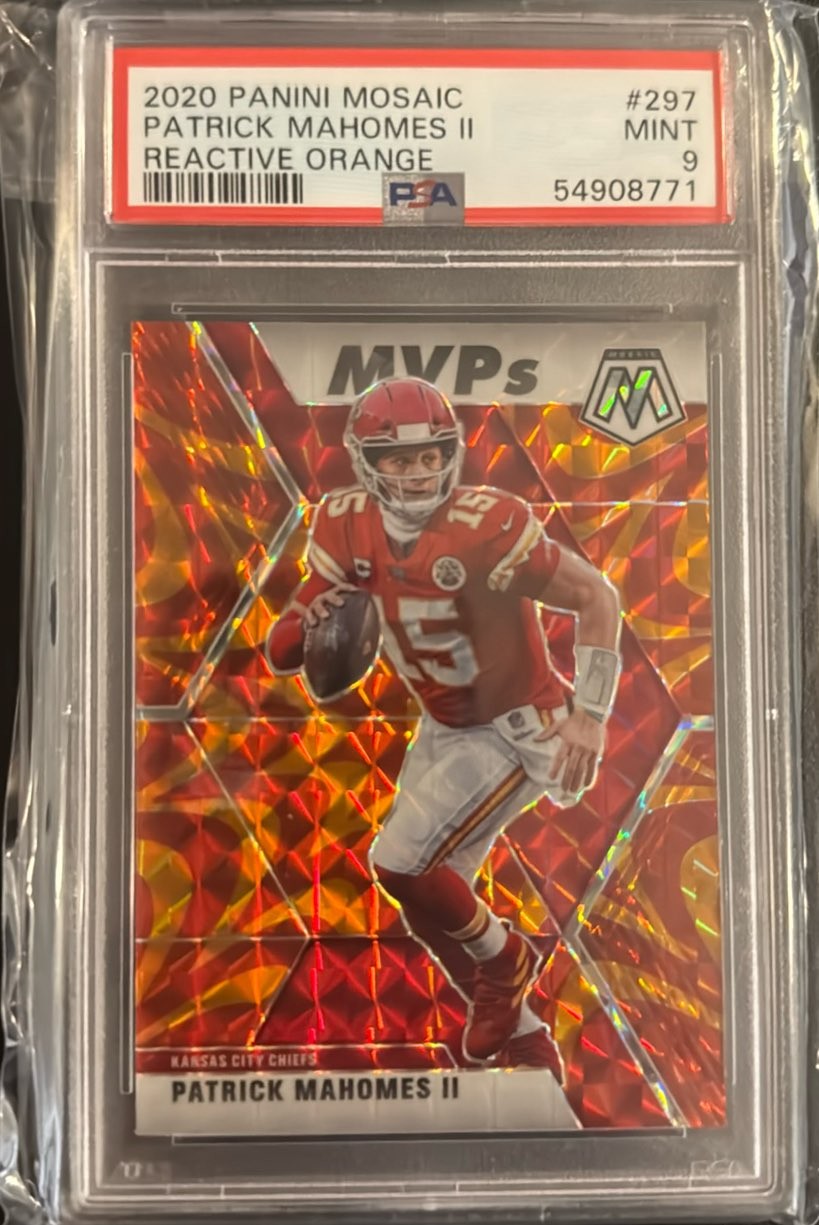2020 PANINI MOSAIC PATRICK MAHOMES PRIZM REACTIVE ORANGE PSA 9