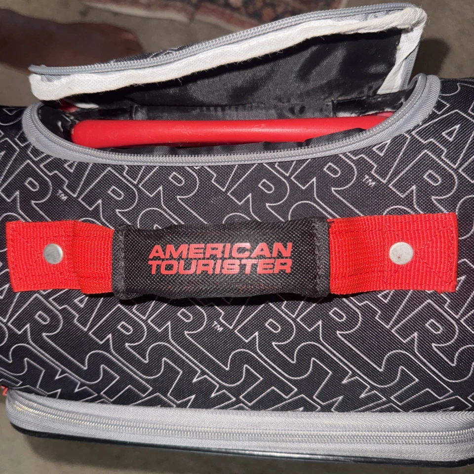 American Tourister * 星球大战版 * 18 英寸行李箱随身包 — 第 3/4 张图片