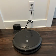 iRobot Roomba 692 Wi-Fi Connected Robot Vacuum
