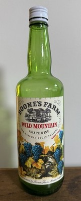 BOONE'S FARM 4/5 qt Wild Mountain Grape Wine Glass Bottle w Screw On Cap