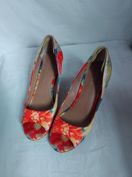 Corelli wedge heels size 9 "Amelia"