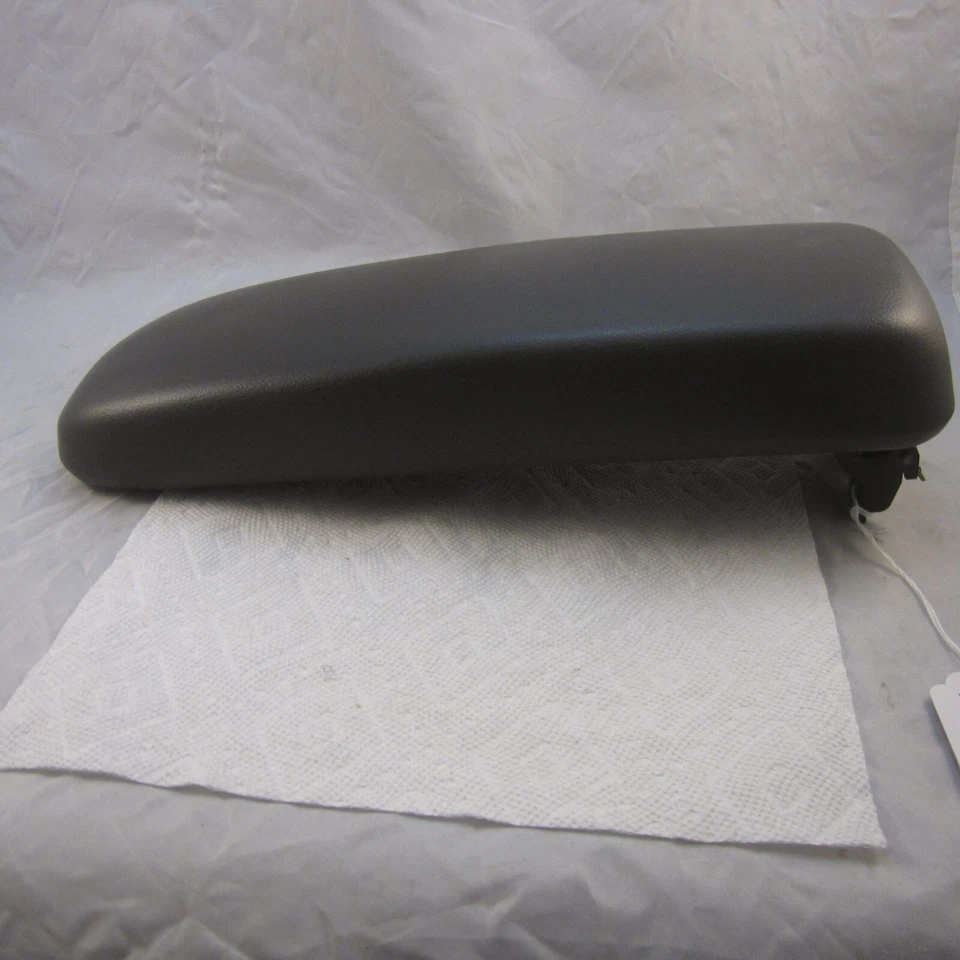 1996 1997 年日产皮卡硬体中心控制台存储盖扶手黑色原始设备制造商 — 第 4/4 张图片