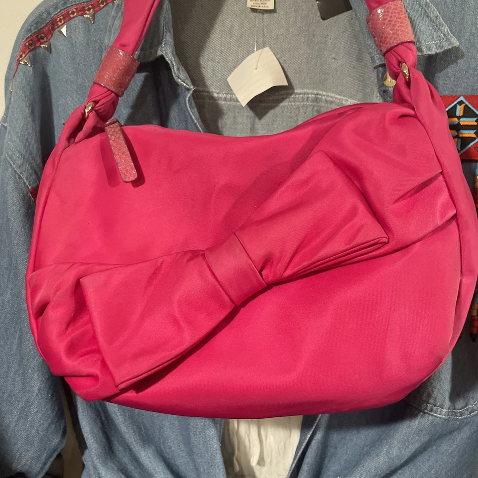 Kate Spade “Kiss Me” shoulder bag, fuchsia, hot, pink nylon, white print lining - Image 4 of 4