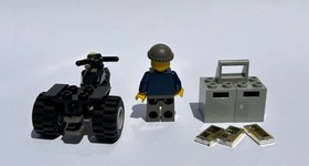 Lego Armored Car Bandit Minifigure World City Police 7033 criminal bike gold bar