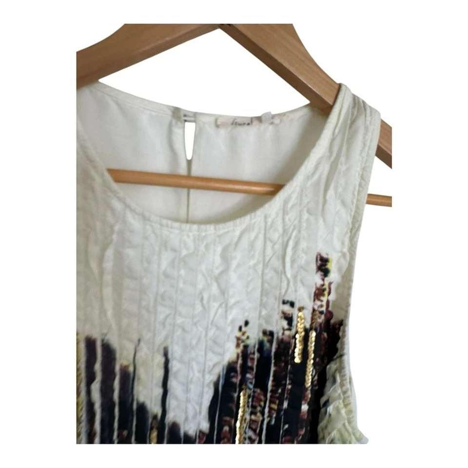 Top Anthropologie estampado floreat con lentejuelas sin mangas 10 Foto 4 de 4