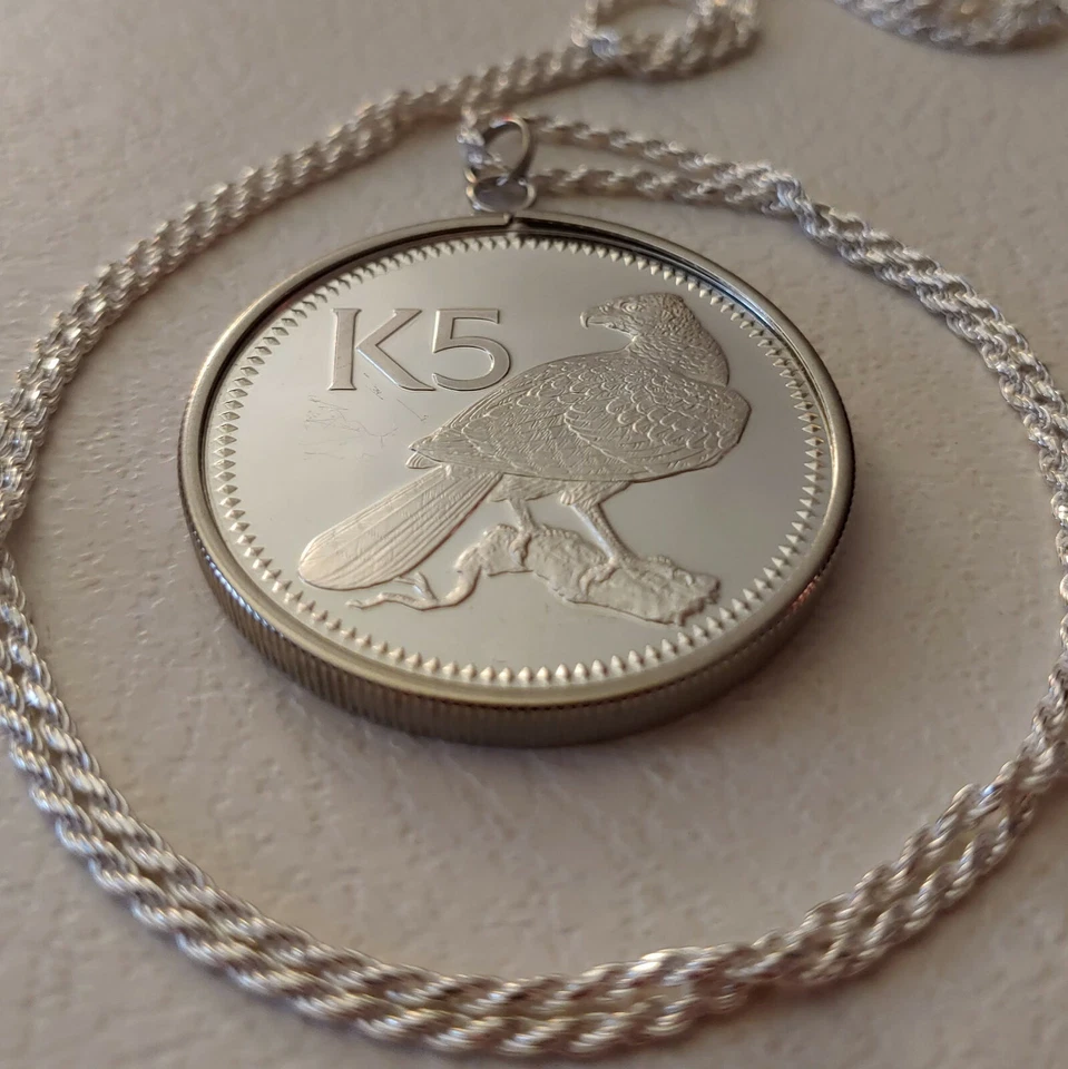 1976 Proof Silver Papua New Guinea Coin Charm & 28" Italian Sterling Rope Chain. - Image 2 of 4