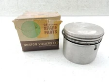 NOS 06-3350 .010 Piston and Rings L/H Norton 750 Commando T3169