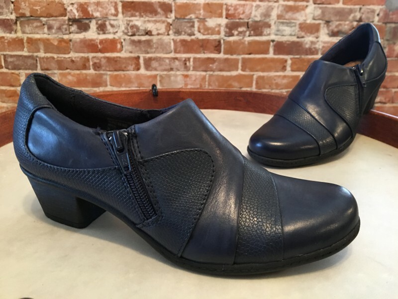 womens navy blue shooties