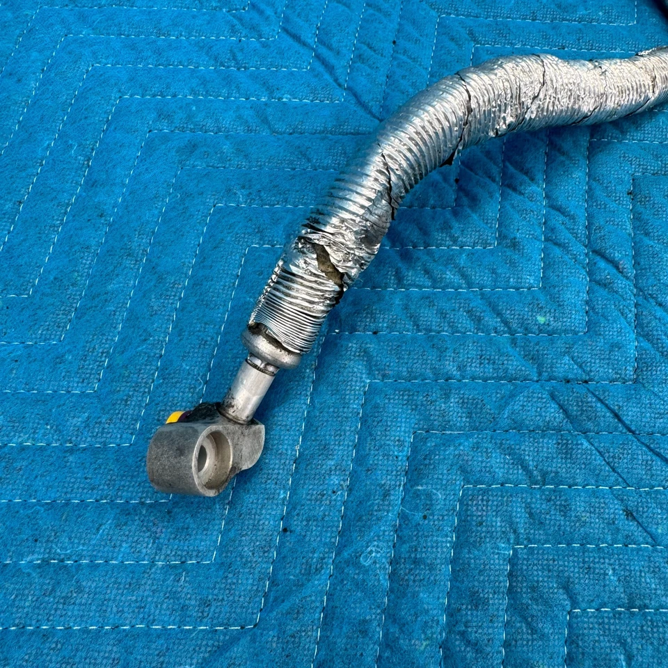 BMW 325i E90 N52 2006-2011 línea de manguera de descarga de aire acondicionado OEM 6927846-09 Foto 2 de 4