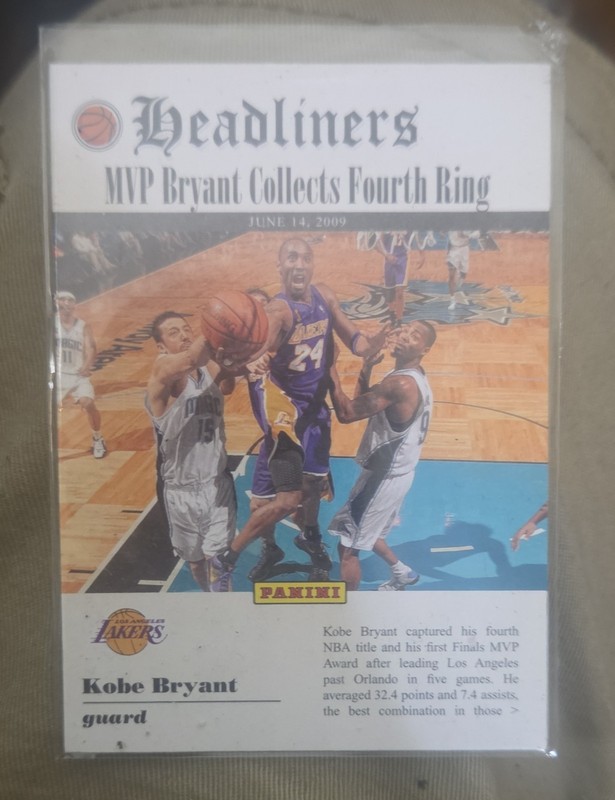 2009-10 Panini - Headliners Kobe Bryant #8 Glossy