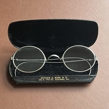 Antique Spectacles, Large Wire Frame Eyeglasses, Flat Lenses, With Case