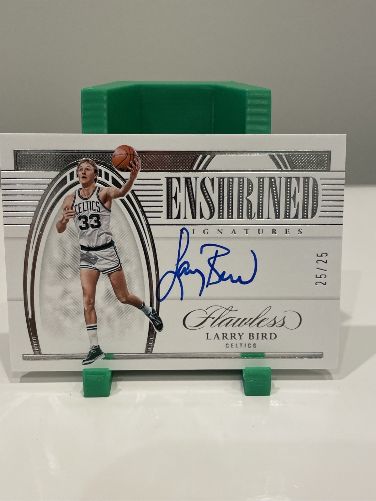 2021-22 Panini Flawless Enshrined Larry Bird Auto 25/25 bookend Celtics #ENS-LBI view 2