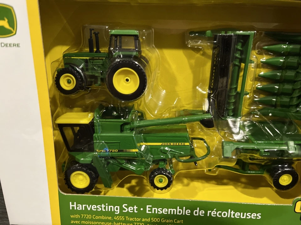 2022 ERTL 1:64 JOHN DEERE Harvest Set 7720 Combine 4555 Tractor & 500 Grain Cart - Image 2 of 4
