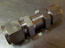 1 - NEW PARKER 1/2" 8BC8-316 Bulkhead Union 316 SS, A-LOK x A-LOK 1/2 inch