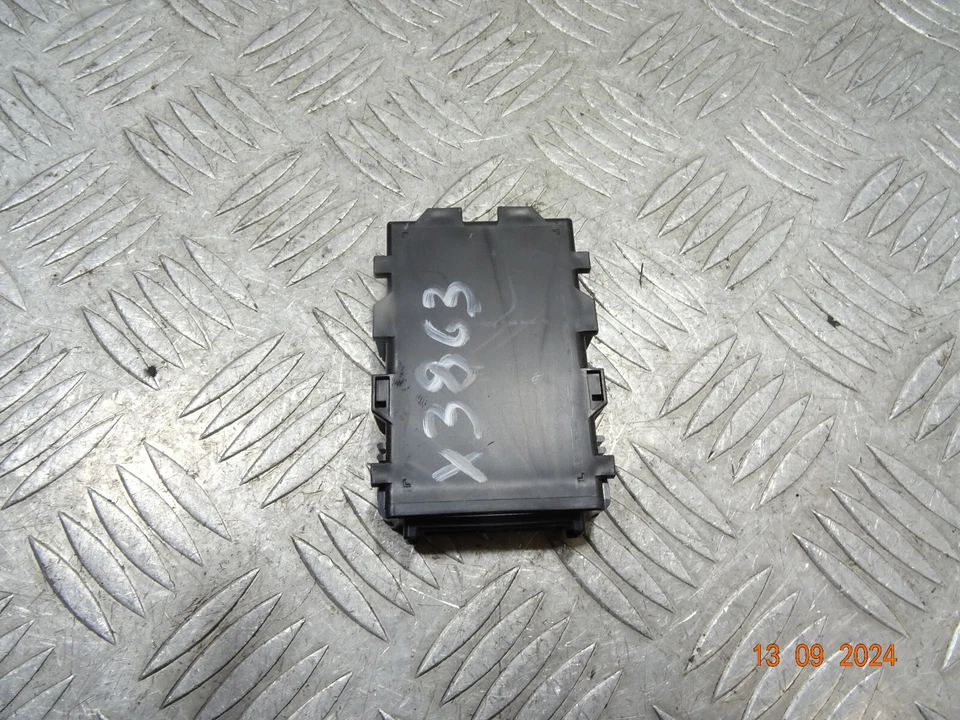 2017 TOYOTA PRIUS HYBRID 5 DRS HATCH 1.8HYBRID GATEWAY CONTROL MODULE UNIT *3863 - Image 4 of 4