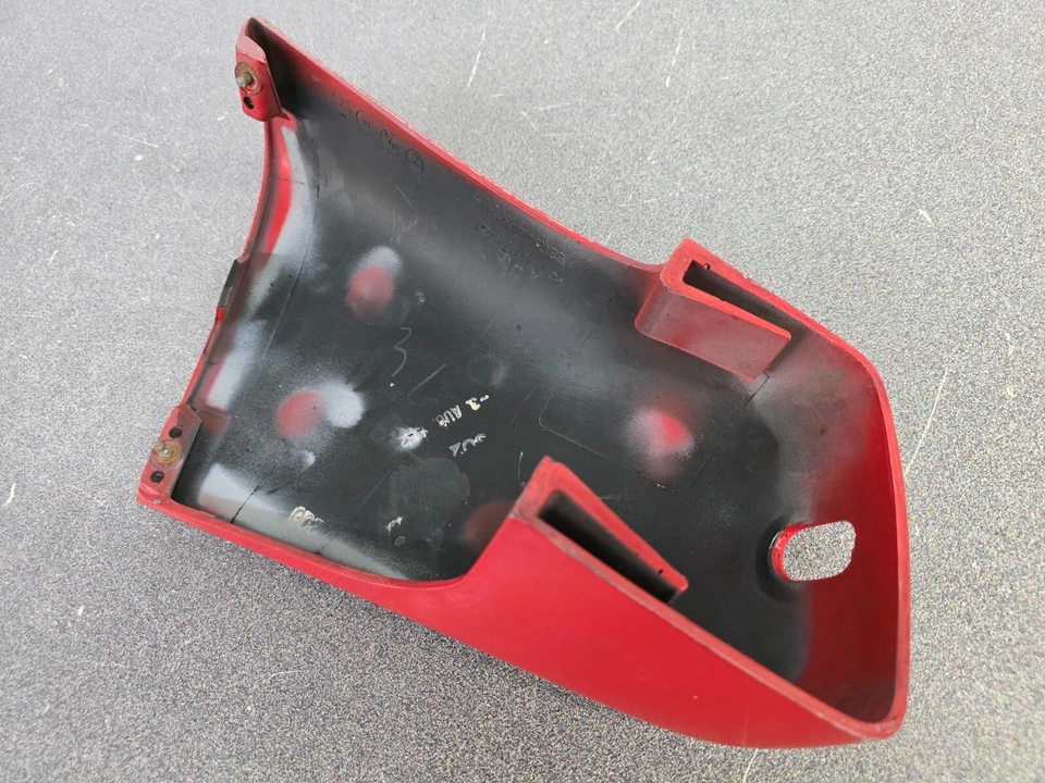 USED ORIGINAL GENUINE PORSCHE 944 REAR BUMPER LEFT SIDE RED ENDCAP #8 - Imagem 4 de 4