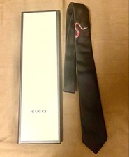 Rare Excellent Condition GUCCI Kingsnake Bee Silk Narrow Tie Black