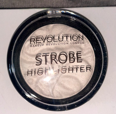Revolution Strobe Highlighter *New*