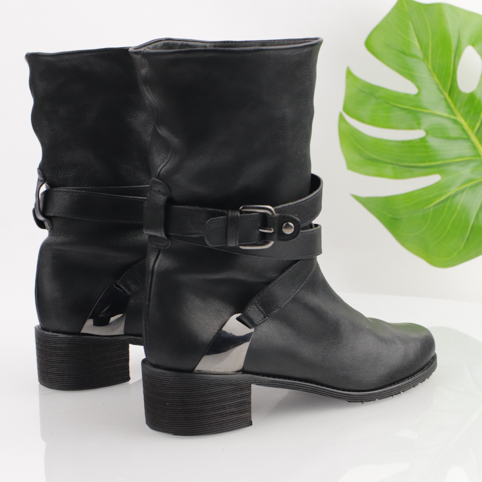 Stuart Weitzman Womens Ranch Dressing Boot Size 8.5 Black Buckle Heel Moto Biker