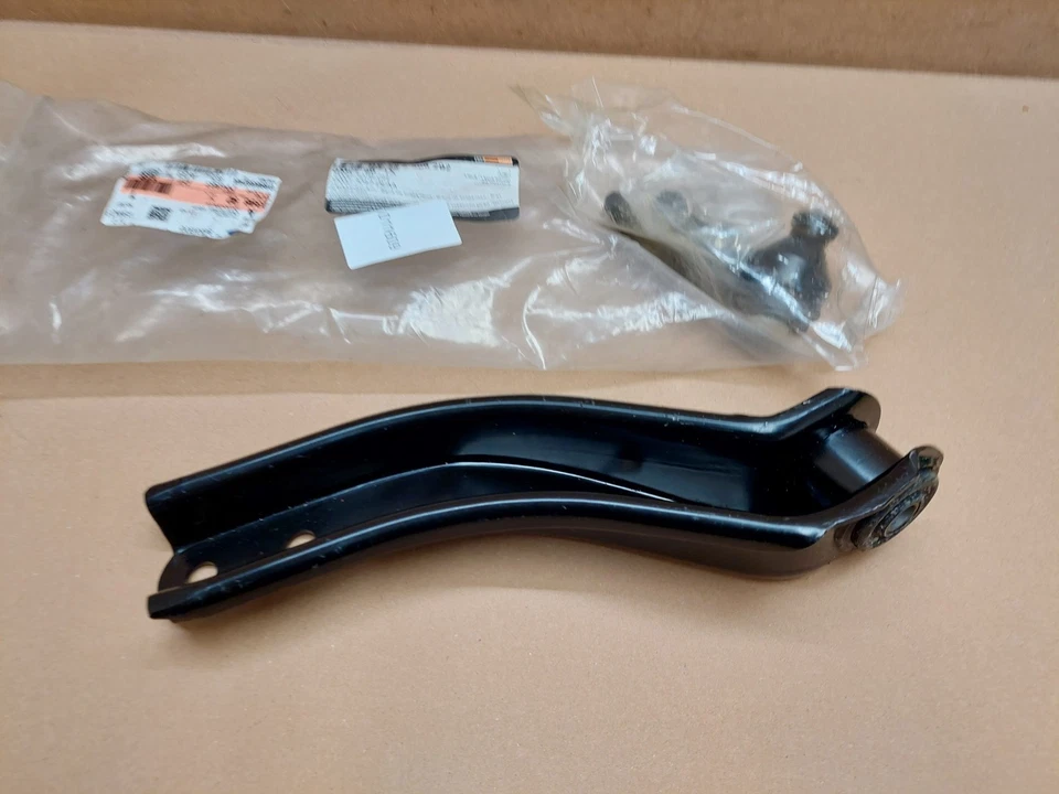 Ford Front Right Lower Suspension Track Control Arm 2398292 Genuine NEW - Image 2 of 4