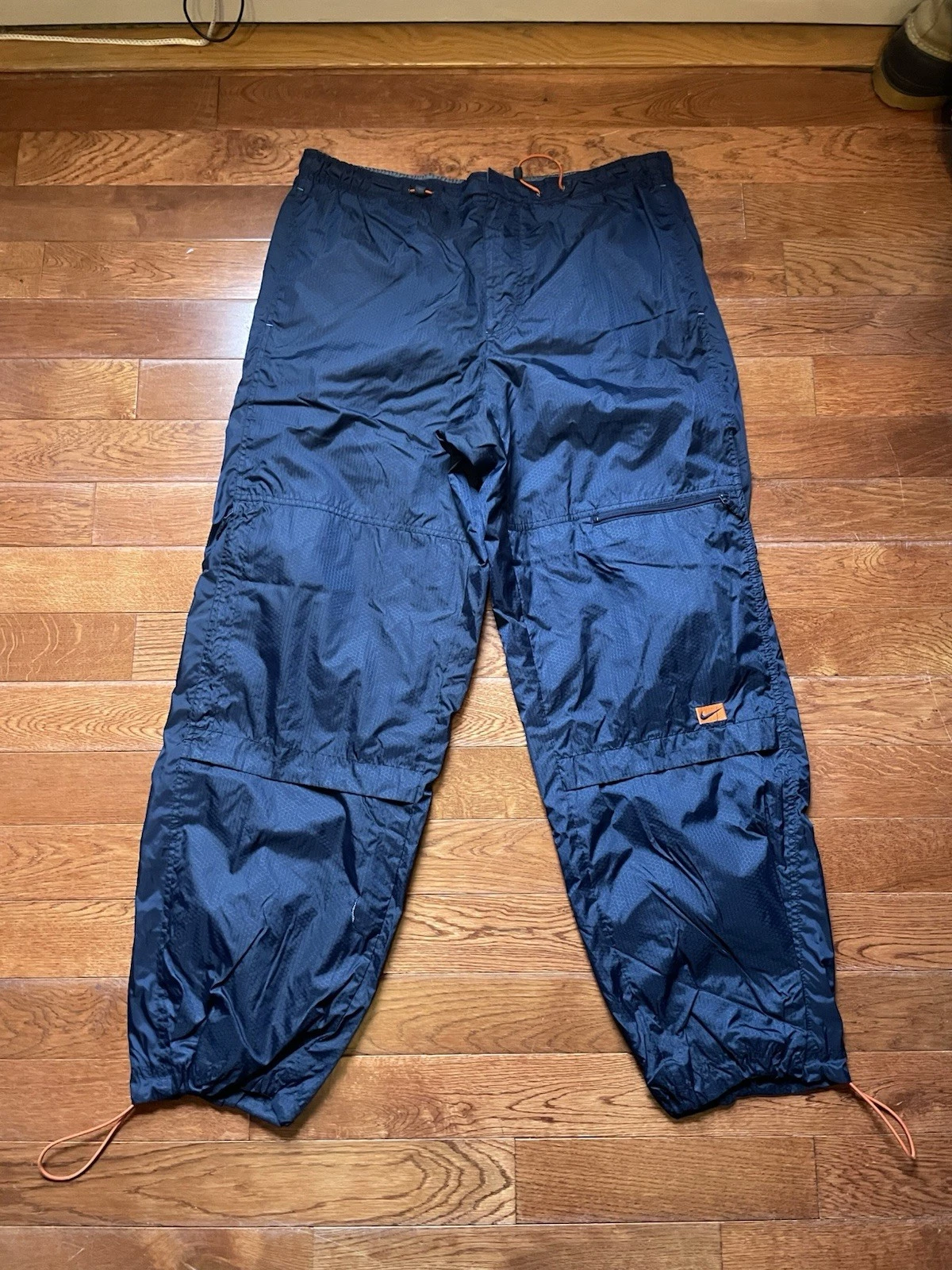 Vintage Nike Windbreaker Pants Joggers Mens (L) Blue Y2K Lined Cargo Track Baggy
Opens in a new wind