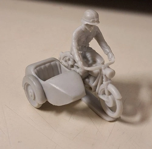 54mm Marx Original German Motorcycle - Battleground/Desert Fox Playsets VGC