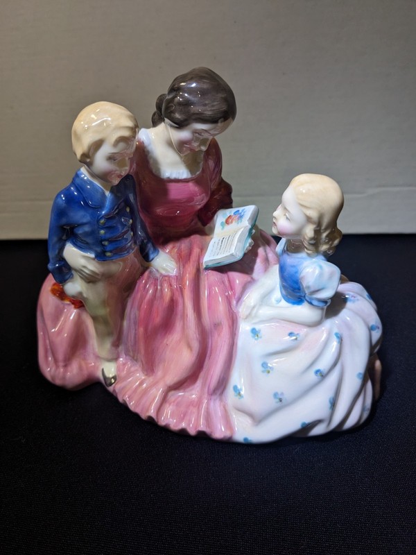 Royal Doulton Bedtime Story 1949