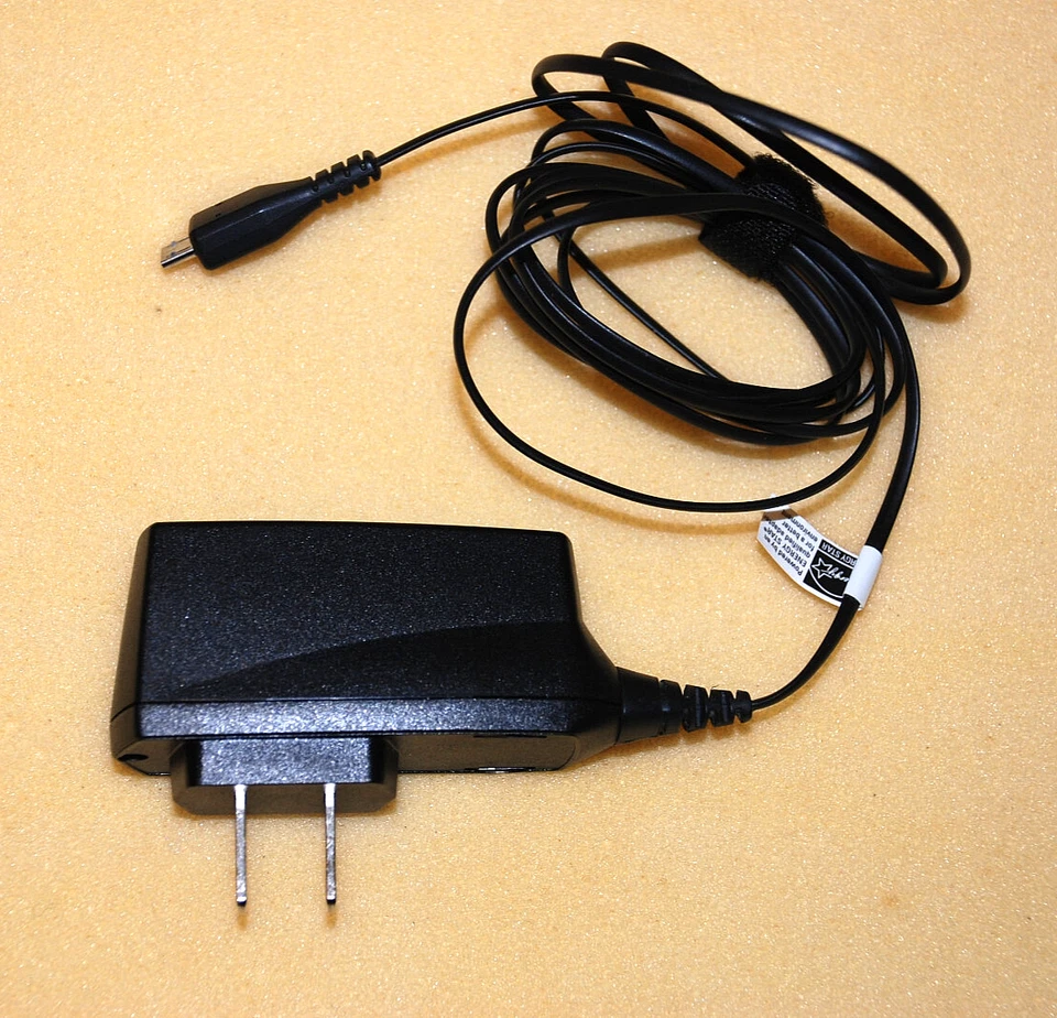 Cargador adaptador de fuente de alimentación NOKIA AC 6U ITE 100-250V negro Foto 3 de 4