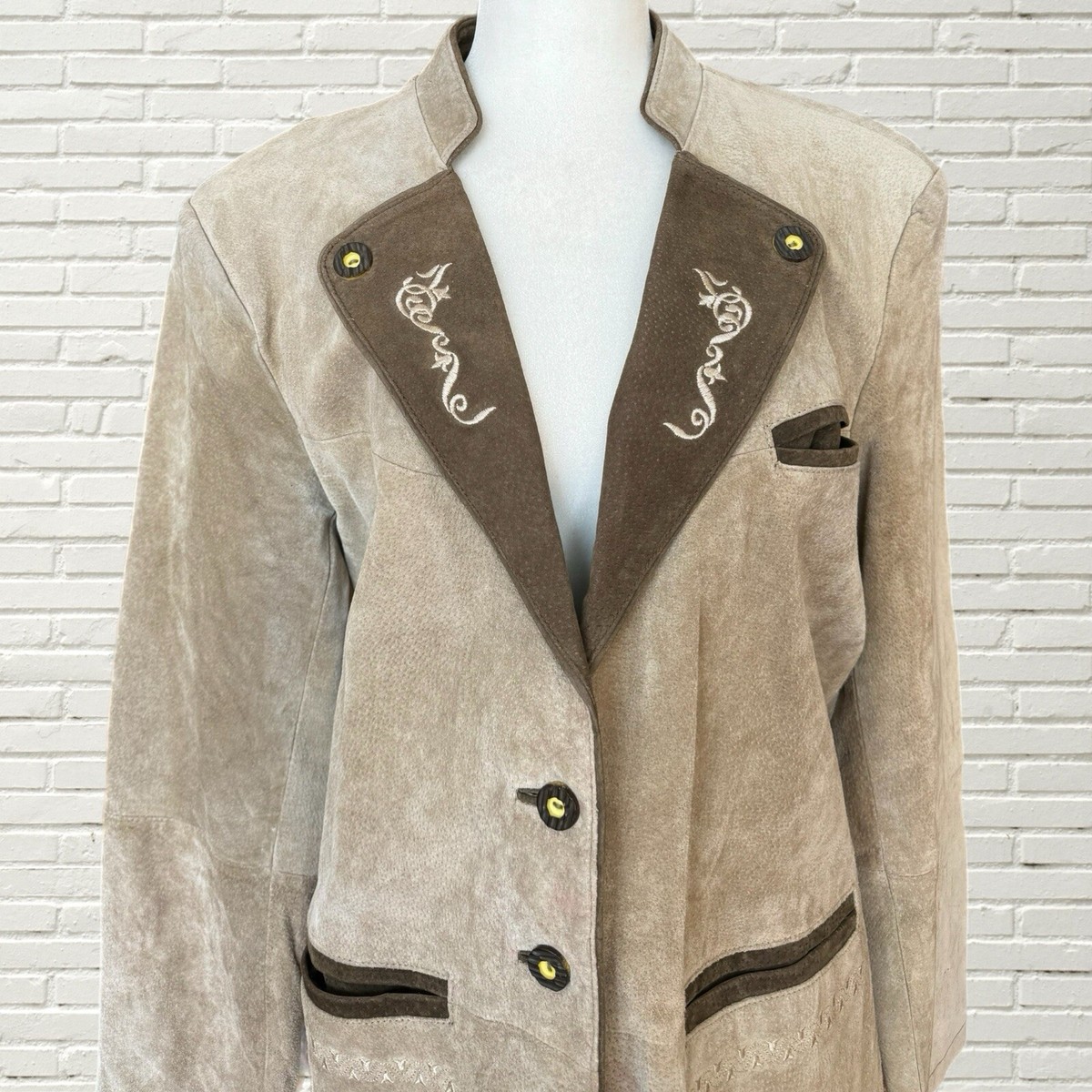 Euro Vintage 80〜90s suède leather jacket Vintage Men Suede Beige Leather Jacket 90s Size 48 EU Button up