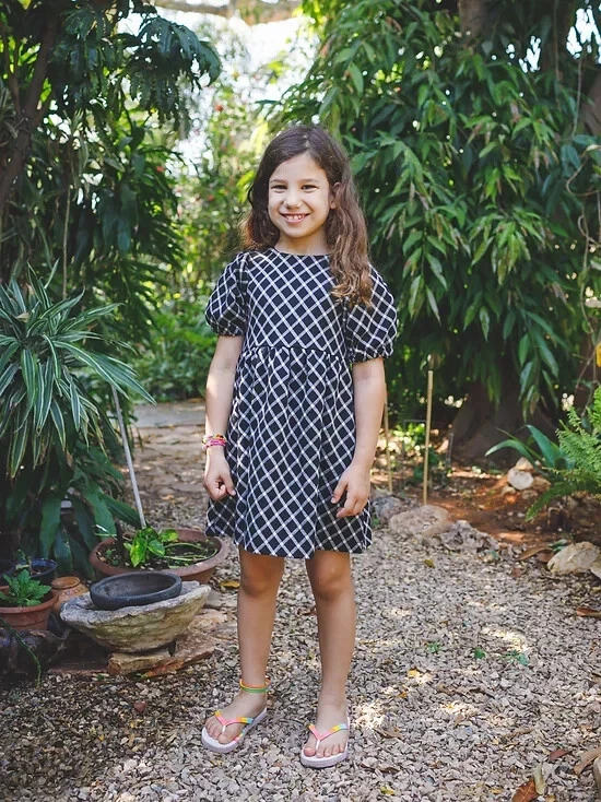 VESTIDO ZARA NIÑA NIÑOS NEGRO MANGA CORTA DIAMANTE PATRÓN LÍNEA A 0046/700 TALLA 6 Foto 4 de 4