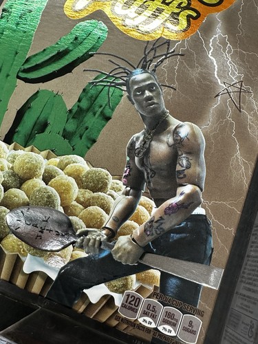 Caja Astroworld Travis Scott Reese's Puffs Cereal Edición Limitada con Estuche Acrílico - Imagen 10 de 13