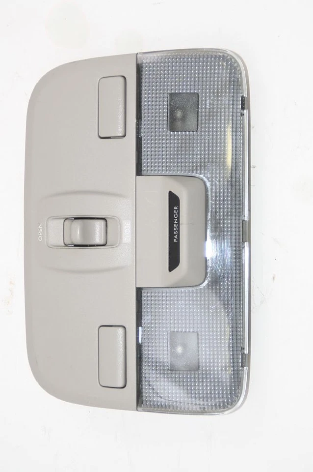 lámpara interior Subaru OUTBACK BP 48079 Foto 2 de 3