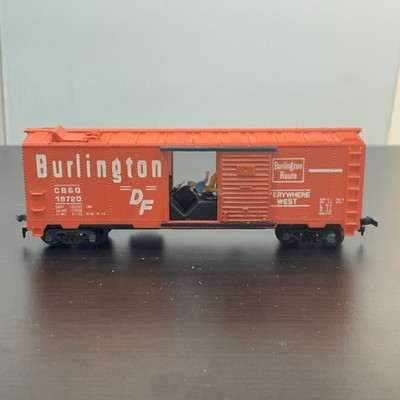 Tyco HO Operating Box Car Burlington DF Route CB&Q #19720 SEE DESCRIPTION