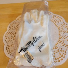 Two Pairs of Vintage White Gloves EUC. Size 8