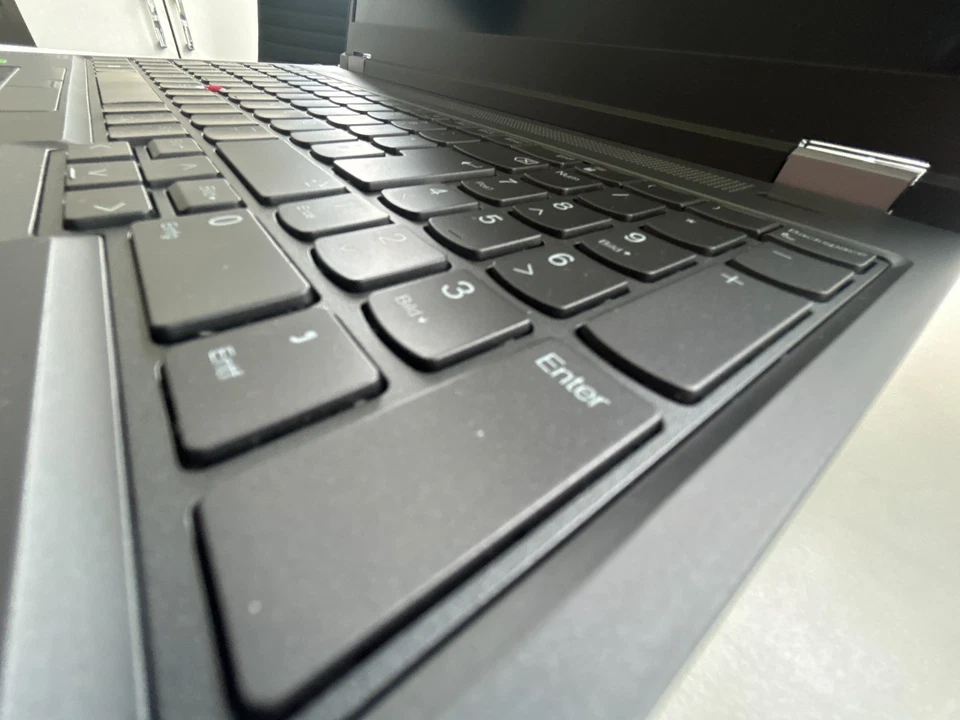 Lenovo ThinkPad P16 Gen 1, 32 GB Ram,  i9, 1  TB SSD, Gebrauchtgerät 01077, Foto 3 von 5