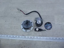 1986 Yamaha YX600 Radian Y20902) ignition switch gas cap lock set with key
