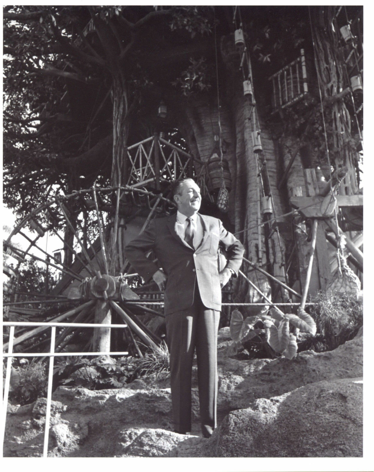 Walt Disney Disneyland Black And White 8x10 Picture Celebrity Print