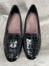 Clarks Everyday Women s 8 Slip On Suede Black Patent Leather Loafers EUC Preppy